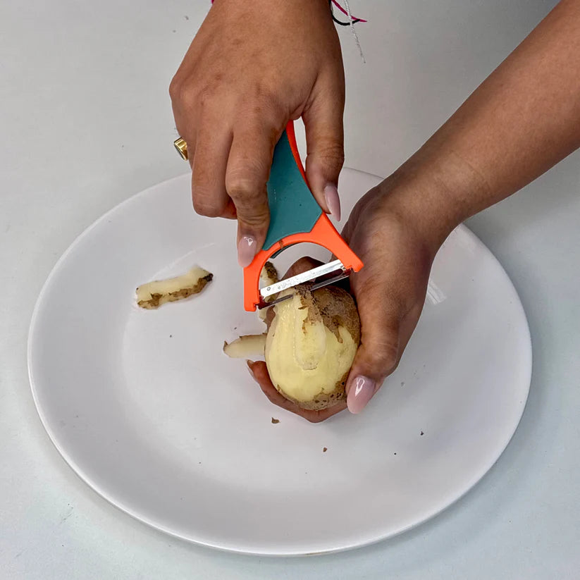 ๐๐ช 2 In 1 Vegetables and Fruit Peeler